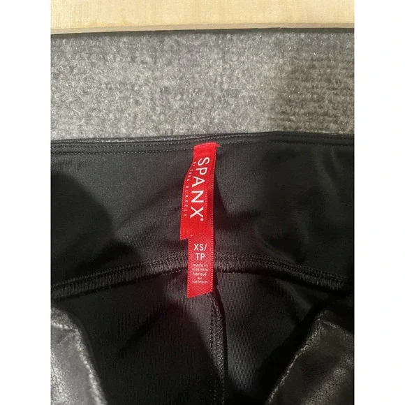Spanx Leggings Womens XS Black Faux Leather Moto Quilted High Rise Shaping - Picture 5 of 11